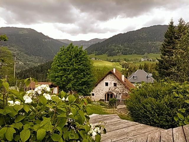 Le Valombre Bed & Breakfast Saint-Pierre-de-Chartreuse Exterior photo
